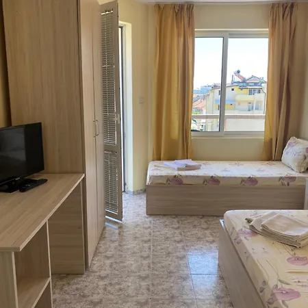 Guest Nia Elis 3* Kiten (Burgas)