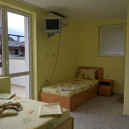 Guest house Guest Nia Elis 3*