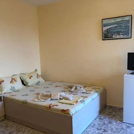 Guest house Guest Nia Elis 3*