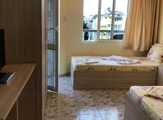 Guest Nia Elis בית הארחה קיטן